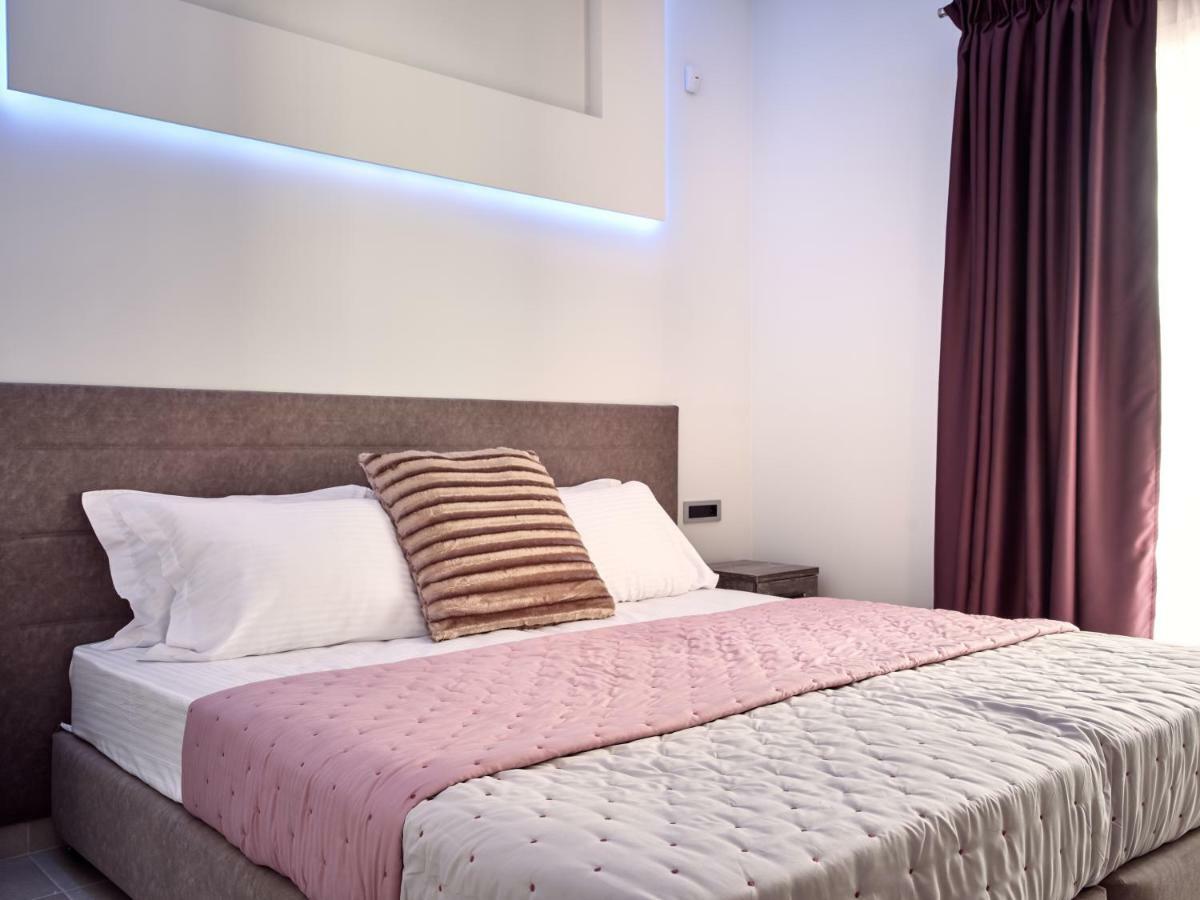 Savvas Luxury Suites Laganas Exterior photo